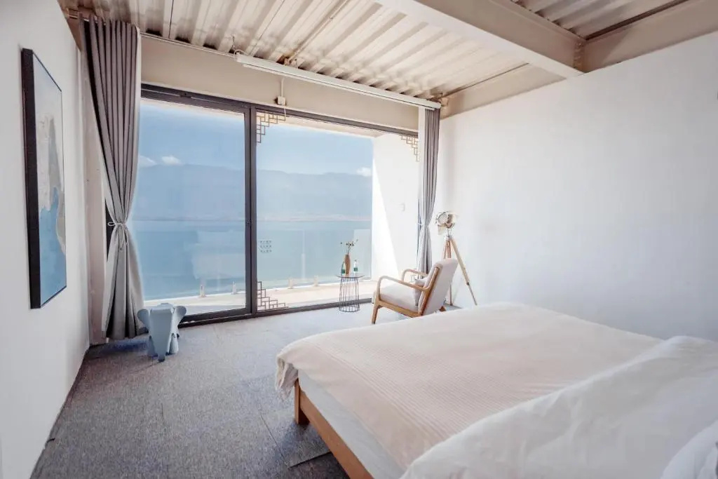 Standard Double room with balcony (full double bed)