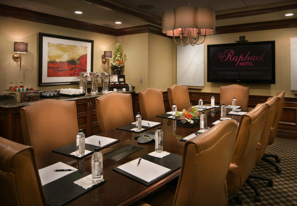The Raphael Hotel Autograph Collection
