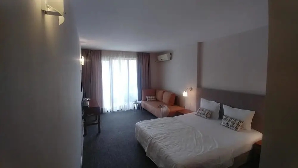 Standard Triple room with balcony