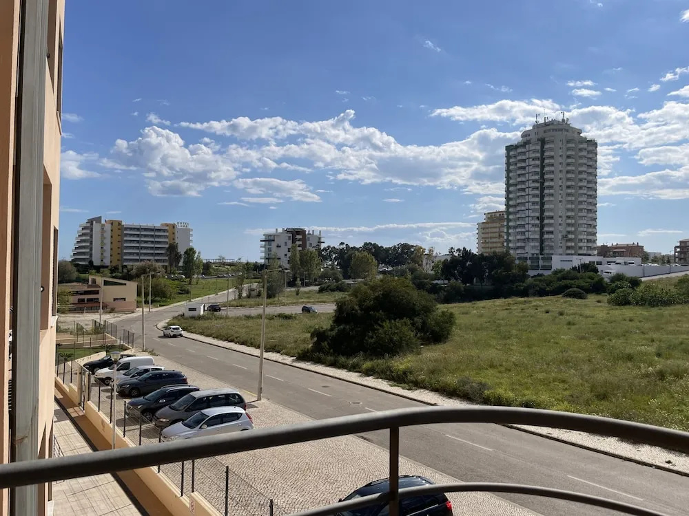13 in Portim o With 1 Bedrooms and 1 Bathrooms