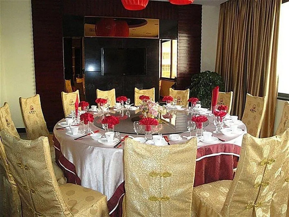 Food & Beverage