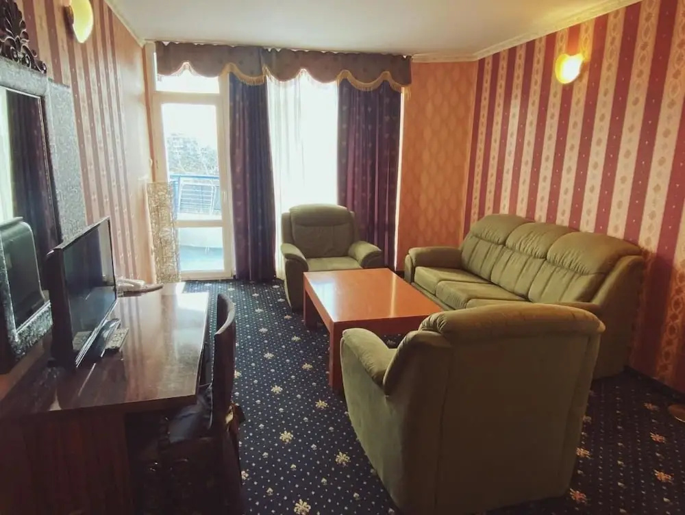 1 Bedroom Suite with balcony