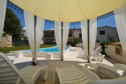 Balcony & Terrace