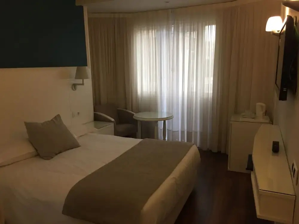 Las Rocas Playa Hotel - Chambres