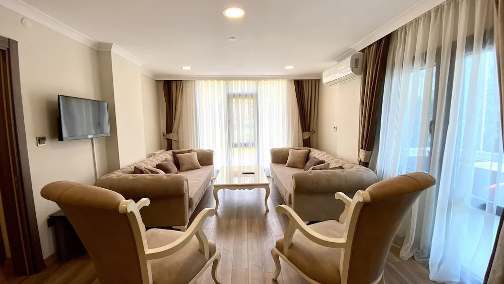 Caykent Suites Deluxe Hotel — 2