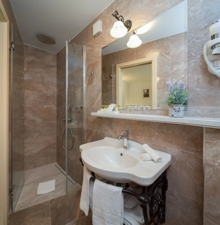 Luxury room