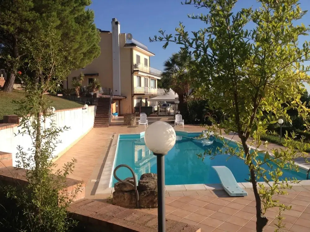 Hotel photo 11