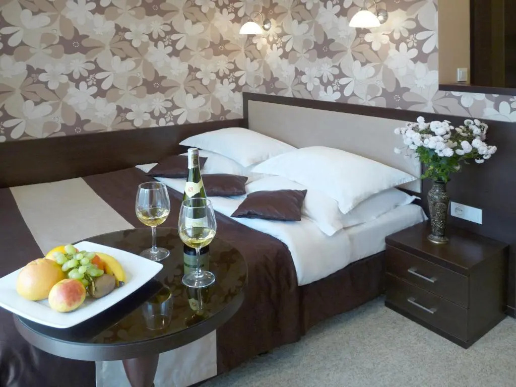 Eney Hotel - Chambres