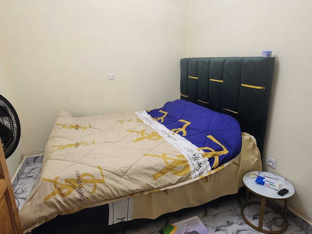 khalifa luxury guest house mbalgong