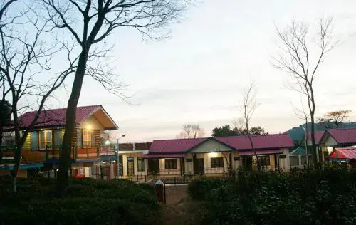 Hotel Hilly Resort