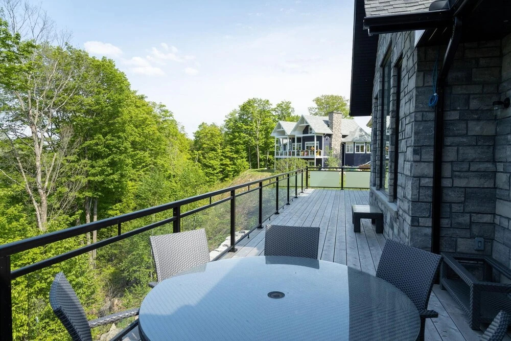Villa Vista - Fabulous new Home Overlooking the Golf Course in Port Carling