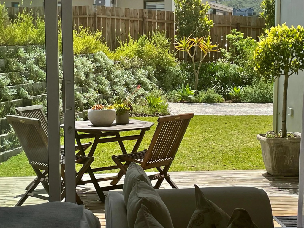 Knysna Private Estate Apartments with an inverter
