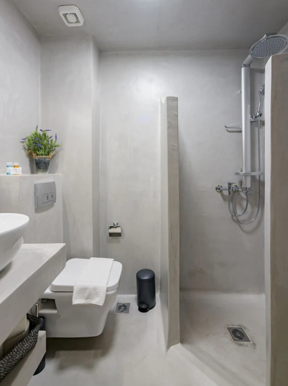 Luxury Double room with balcony (full double bed)