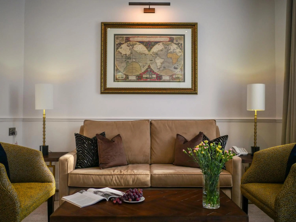 Отель Collingham Serviced Apartments в Лондоне