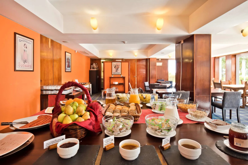 Hotel photo 12
