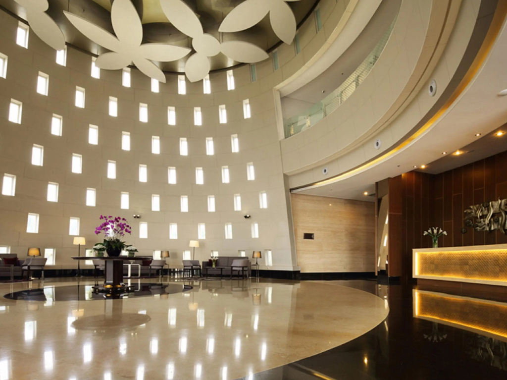 Lobby & Reception