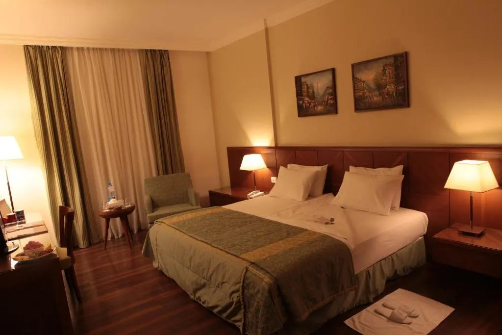 Kings Suite Hotel - Chambres