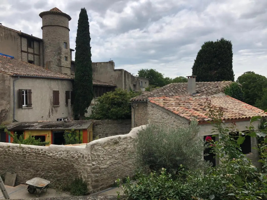 Voir la photo 2 — Romantic house - entrance to the medieval castle
