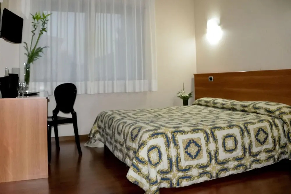 Hotel Nuova Mestre — 4