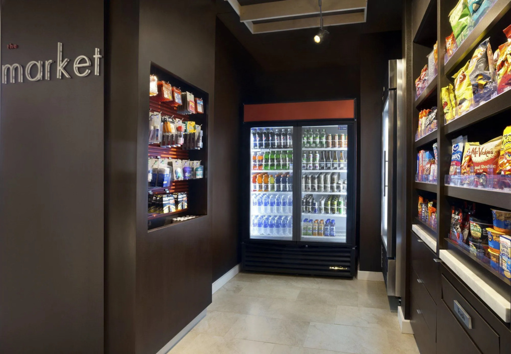 Food & Beverage