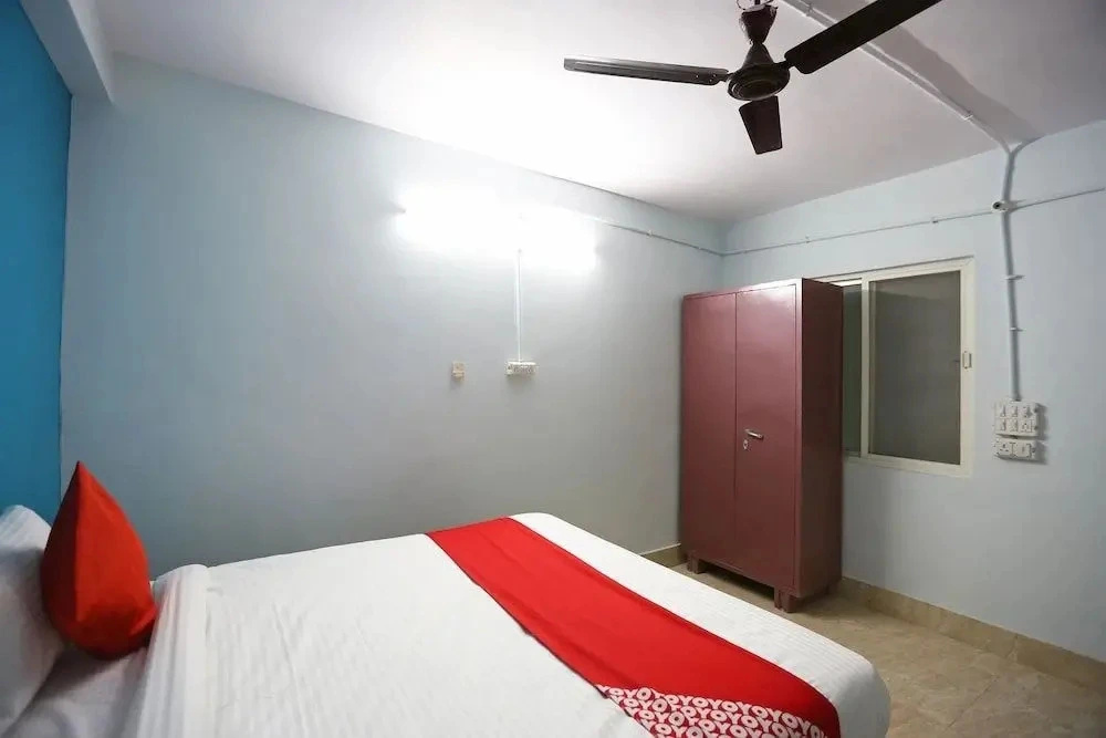 Dimpy House by OYO Rooms