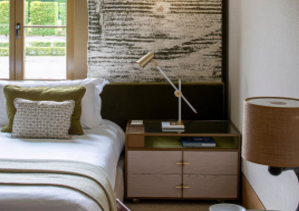 The Grove Room Type - Classic Double room (full double bed)