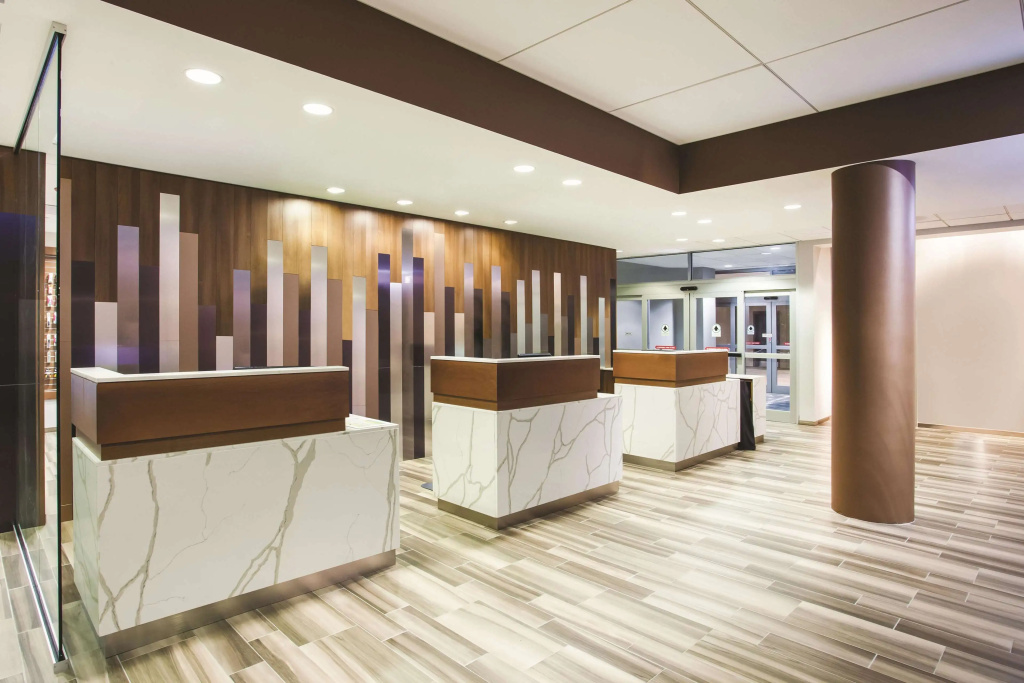 Lobby & Reception