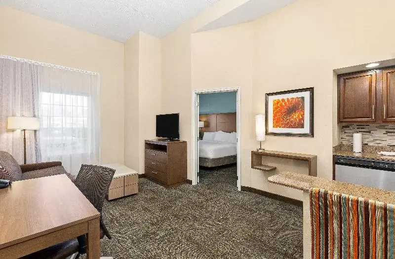 Staybridge Suites Oak Ridge by IHG - Chambres