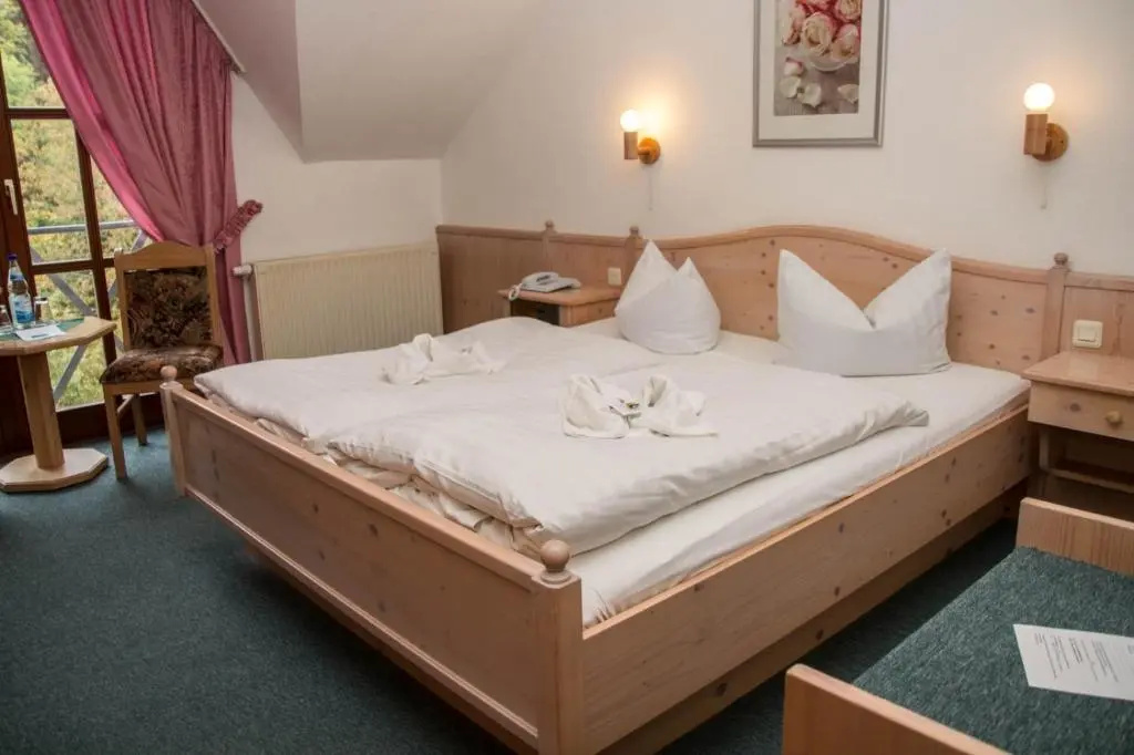 Hotel Schwarzbeerschänke - Chambres
