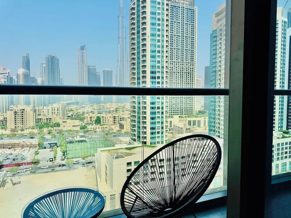 Venduras Chic 1BR Burj Views Sterling
