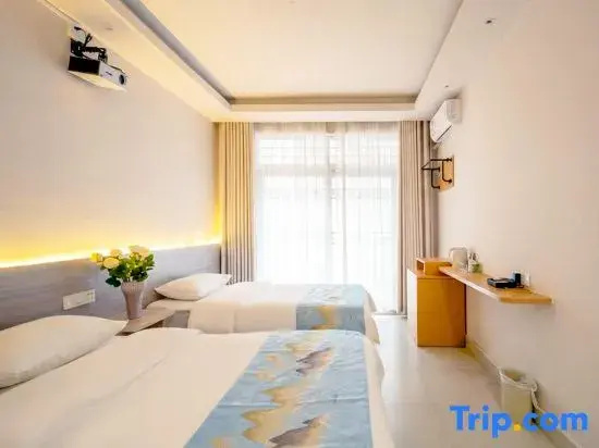 Standard Double Family room with balcony and with sunset view (twin beds)