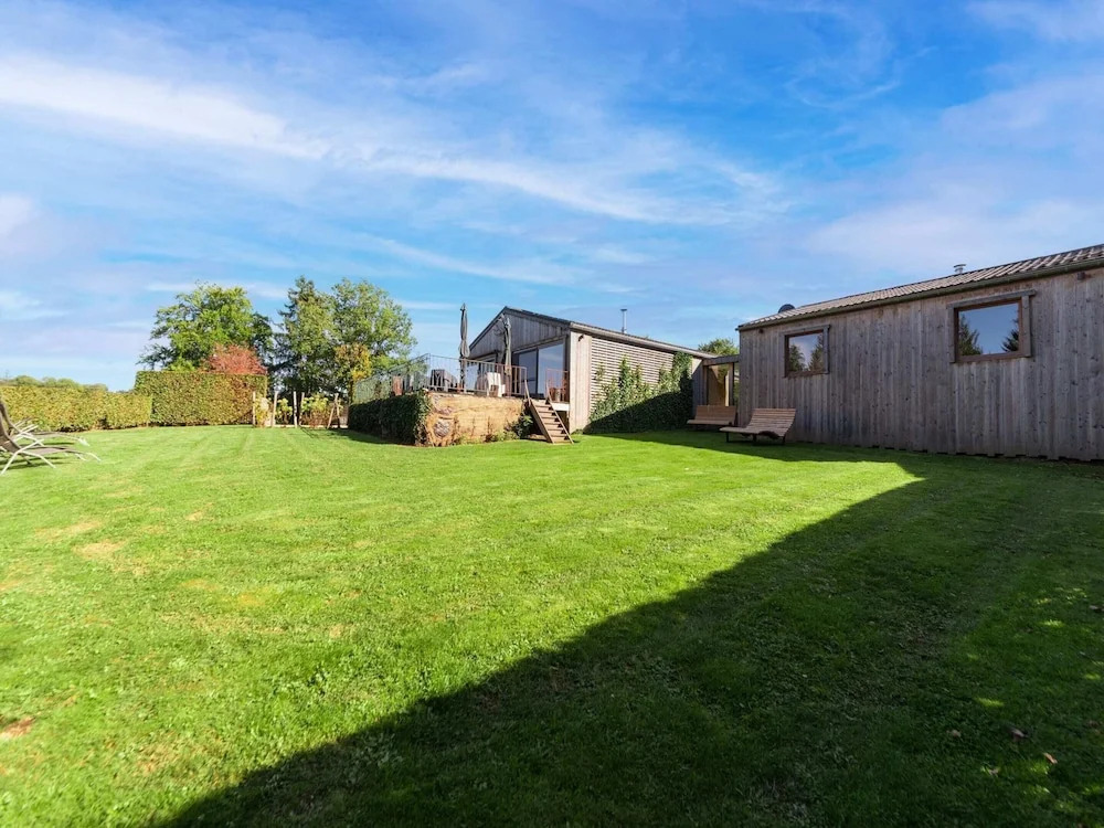Lush Chalet Near Lake Of Butgenbach
