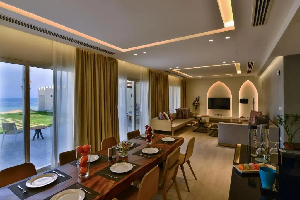 4 Bedrooms Executive Family Villa with sea view