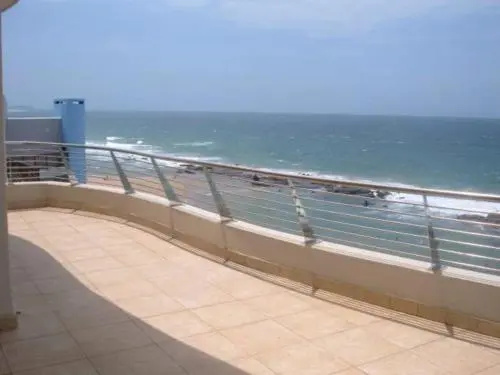 Beach & Waterfront