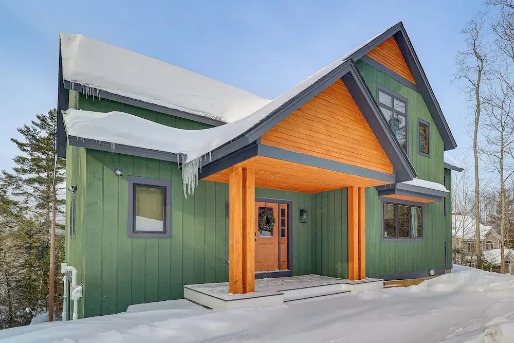 Luxe Mountain Home w/ Chefs Kitchen & Okemo Views