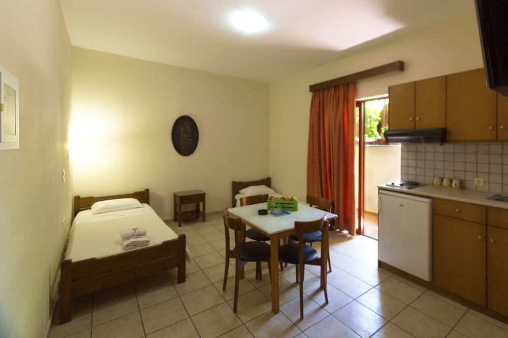 Ariadne Beach 2 *
