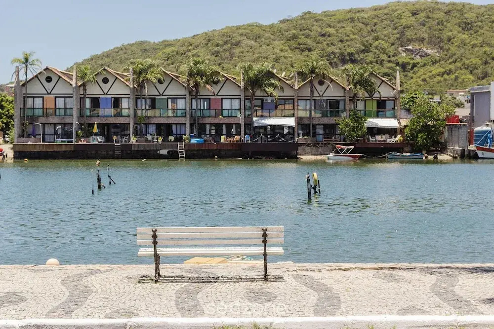 Condominium on the Edge of the Cabo Frio Channel - CFR