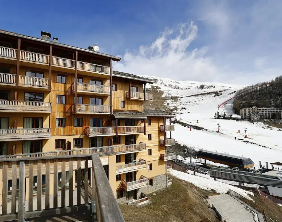 Apartment in Orcieres With Ski Slope Views