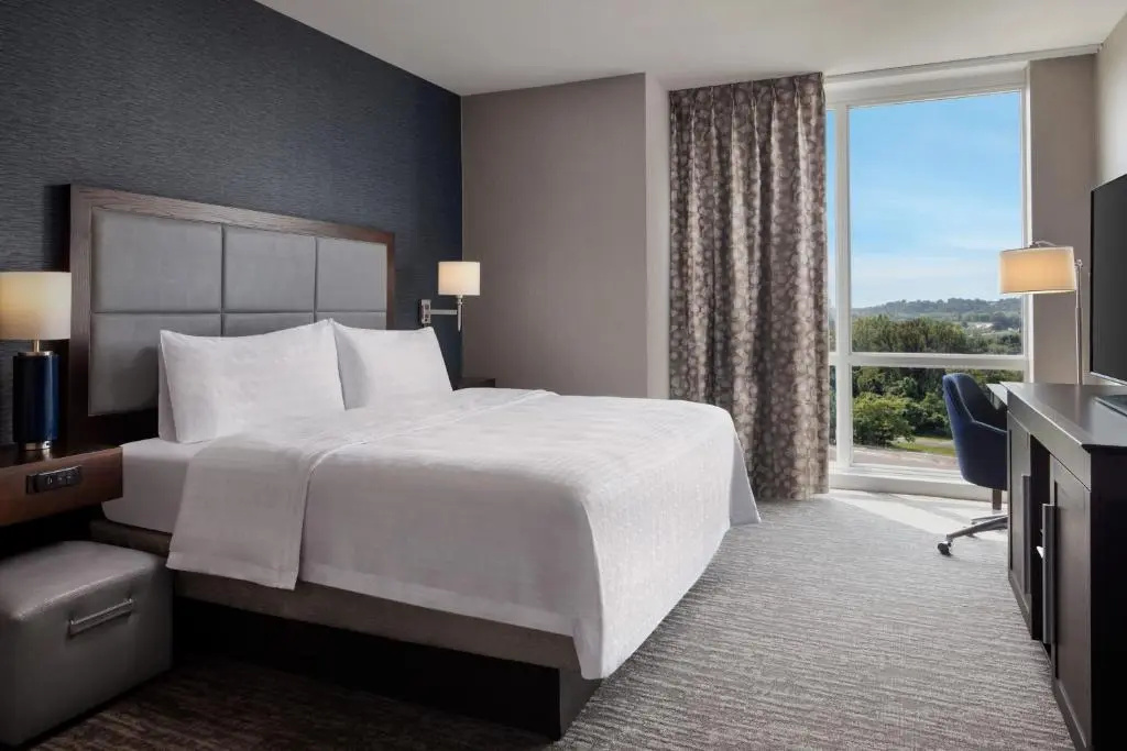 Standard room with city view