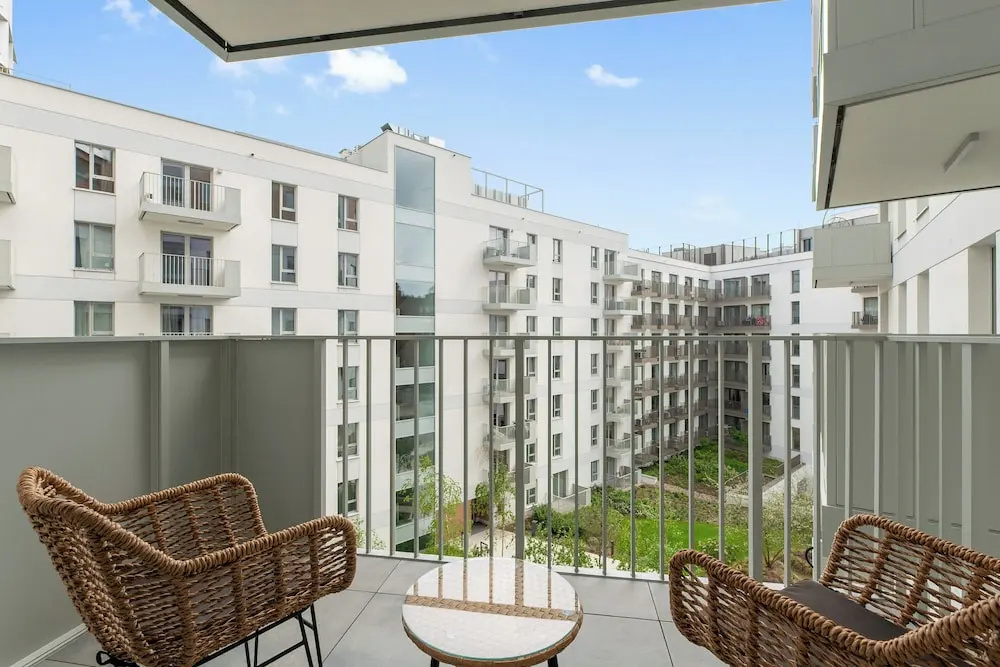 Żurawie 246 by Grand Apartments