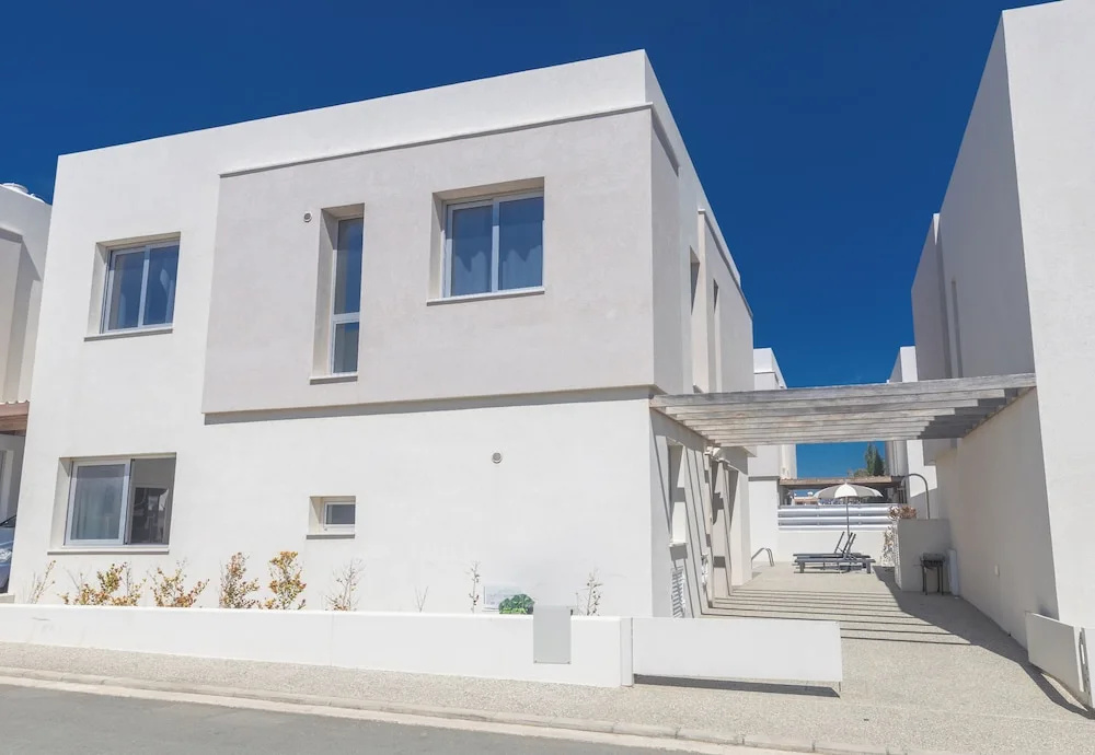 4 Bed Villa With Private Pool - Brand new