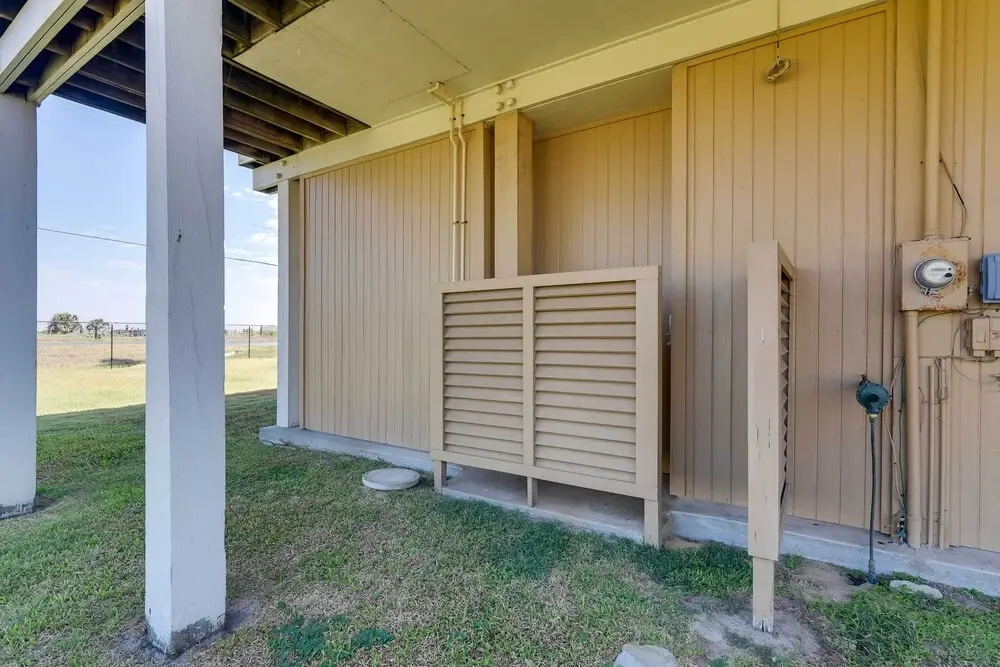 Walk to Ocean! Family & Pet-friendly Galveston Gem