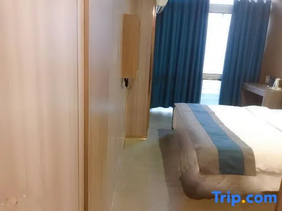 Deluxe Double room (full double bed)