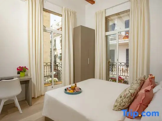 Standard Double room with balcony (full double bed)