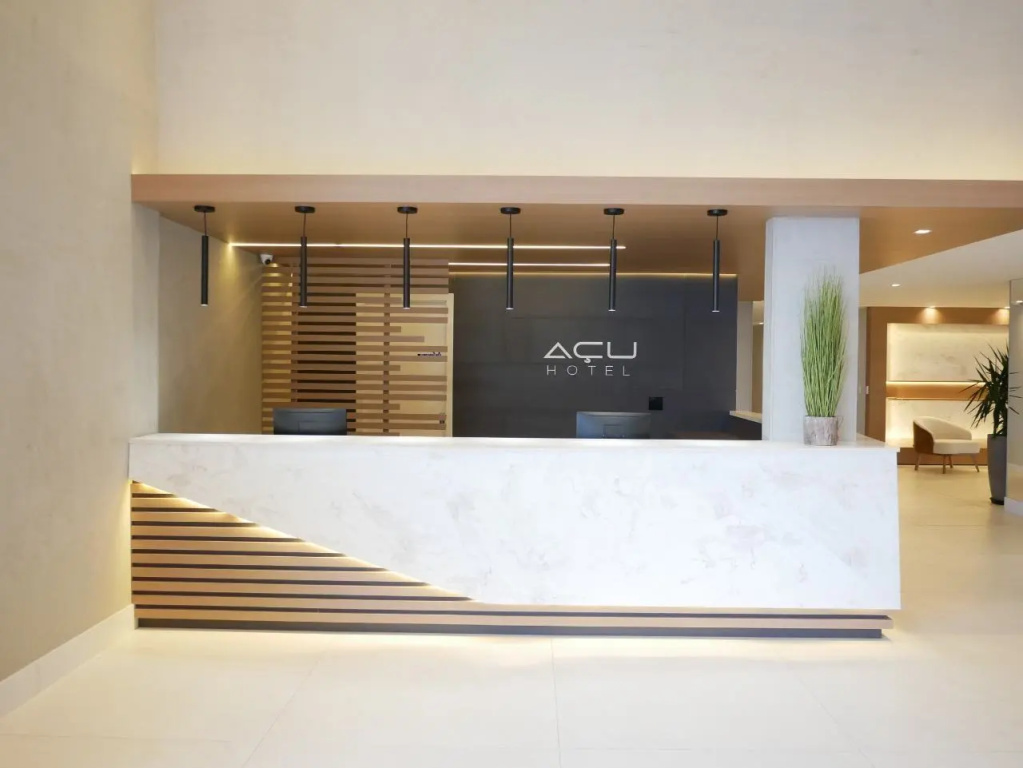 Lobby & Reception