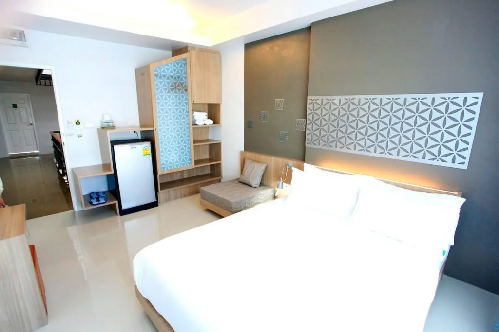 Tonkok Hotel — 3