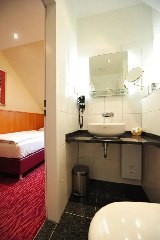 Comfort room