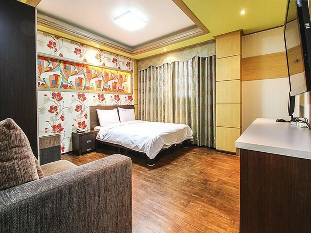 Standard Double room (full double bed)