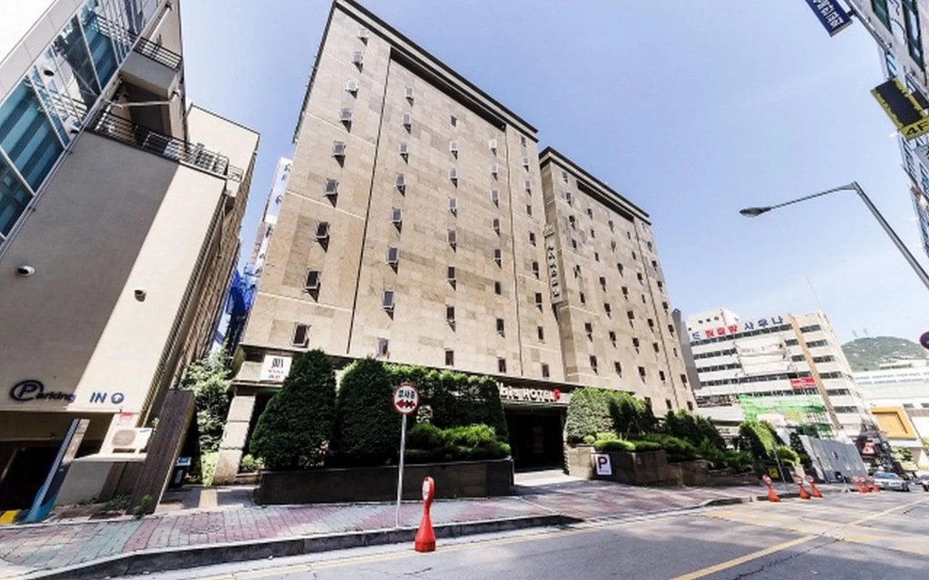 JBIS Hotel