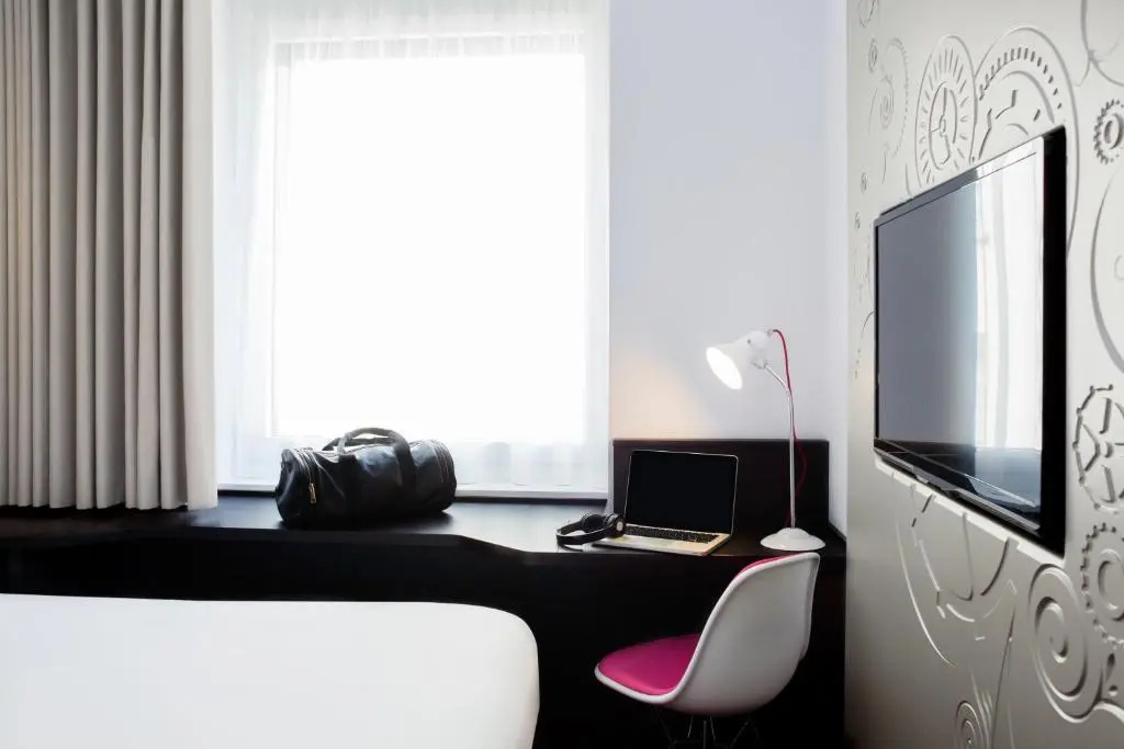 Deluxe Double room with balcony (full double bed)